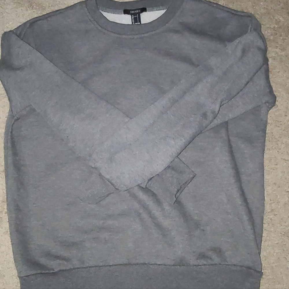 Forever 21 sweater size S for girl Gray color